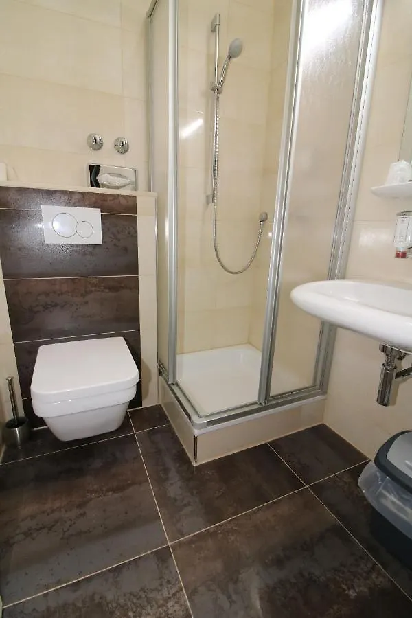 Concorde Hotel Ascot Dusseldorf 3*,